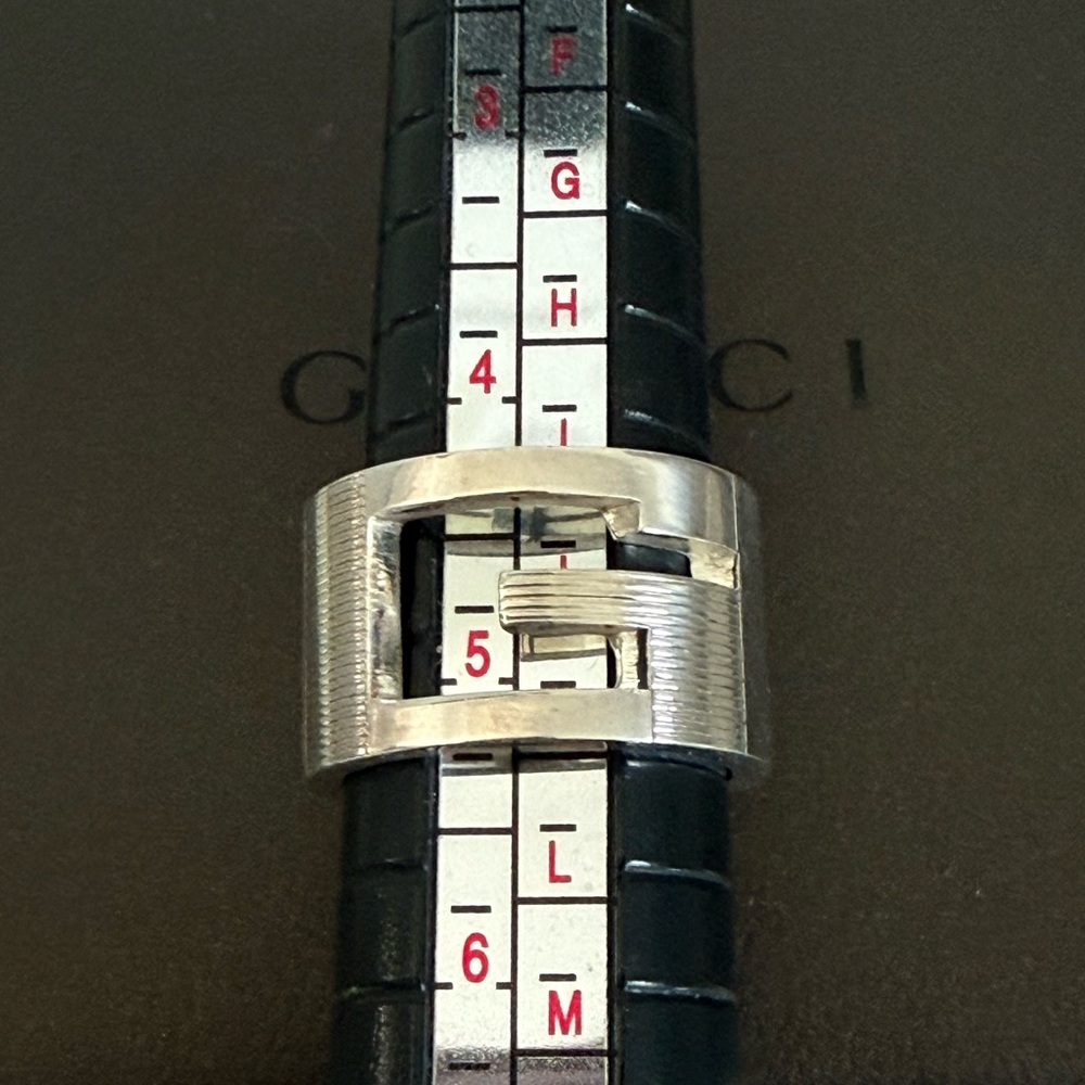 GUCCI Wide Cutout G 925 Silver Ring - Picture 9 of 9